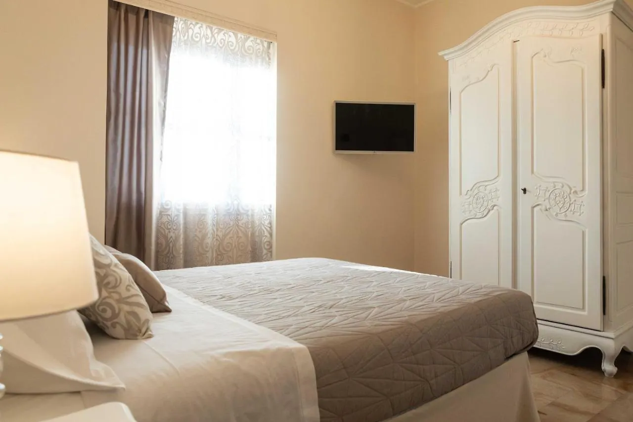Holiday home Camera Vento Porto Antico La Cala Palermo